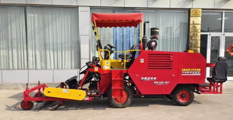 Factory Outlet Mini Trator Montado com alho colheita de alho doce A colheita de alho combinada pode completar a escavação de alho, limpeza, corte de alho, ensacamento